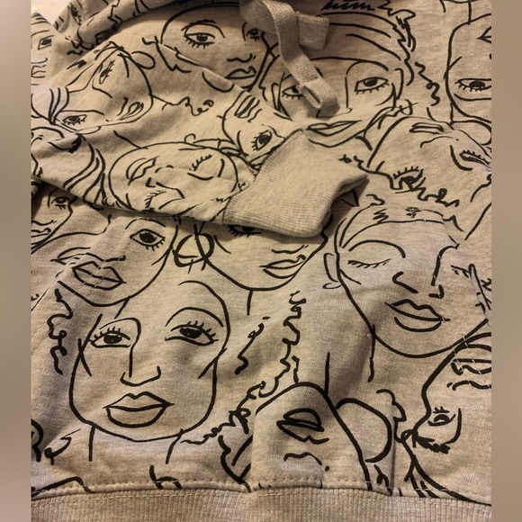 Grey hoodie art graphics size S 3/5. Black graphics on grey sweatshirt. - Picture 6 of 6